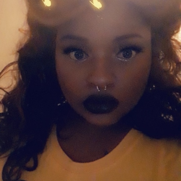 Meet your Posher, Tori - Picture 11 of 11